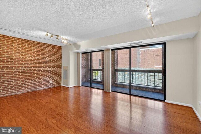 Photo - 3225 Grace St NW Unit 108