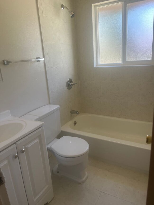 Photo - 213-215 Hooker Street Unit 213