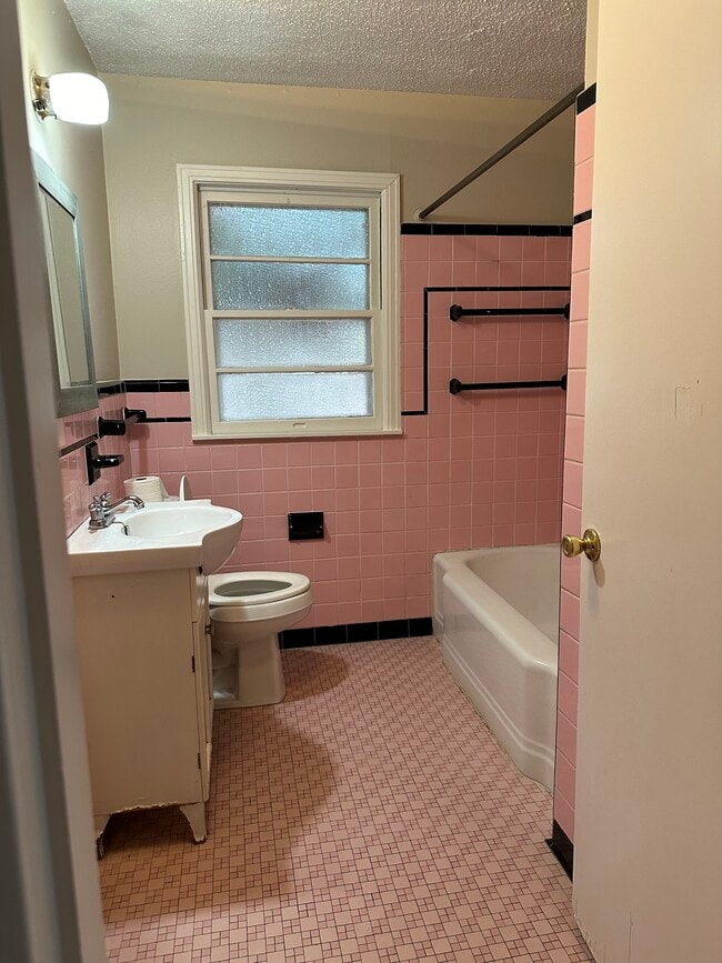 Photo - 514 Eason Pl