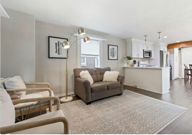 Photo - 141 S 75th St