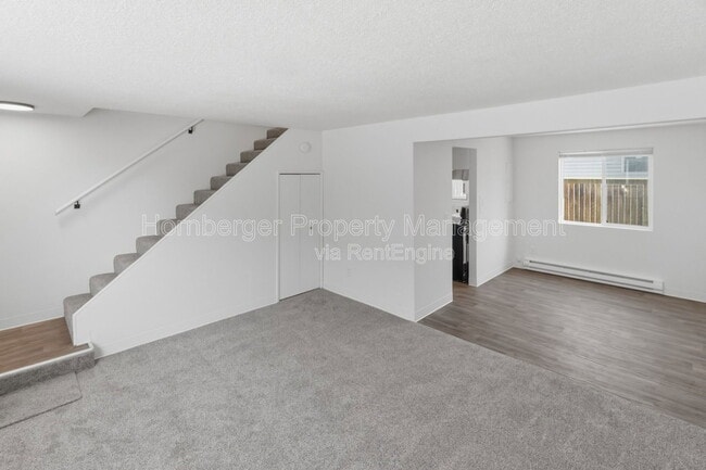 Photo - 2011 E Desmet Ave