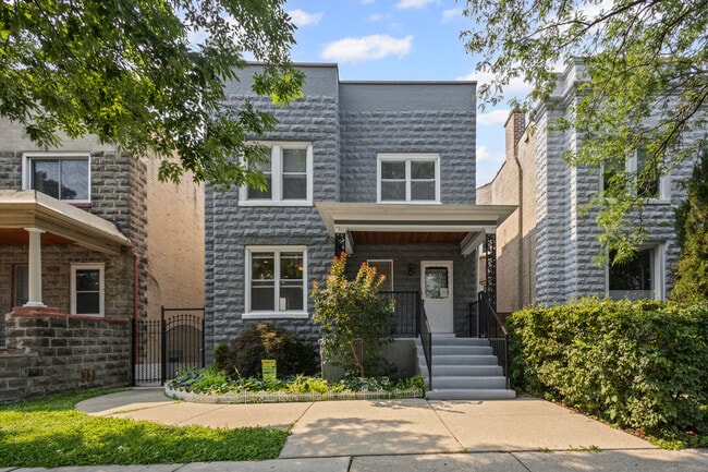 Building Photo - 3751 W Irving Park Rd Unit 1 Rental
