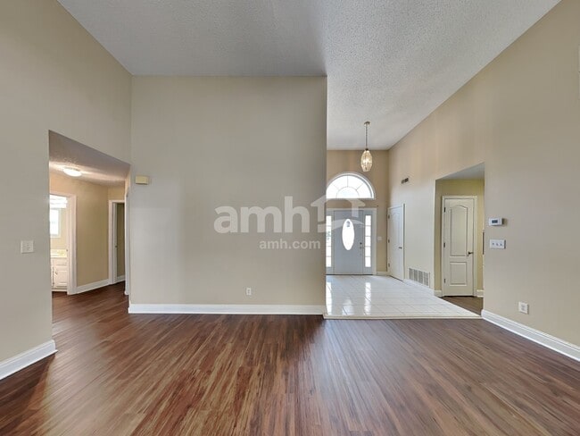 Photo - 154 Acadian Dr