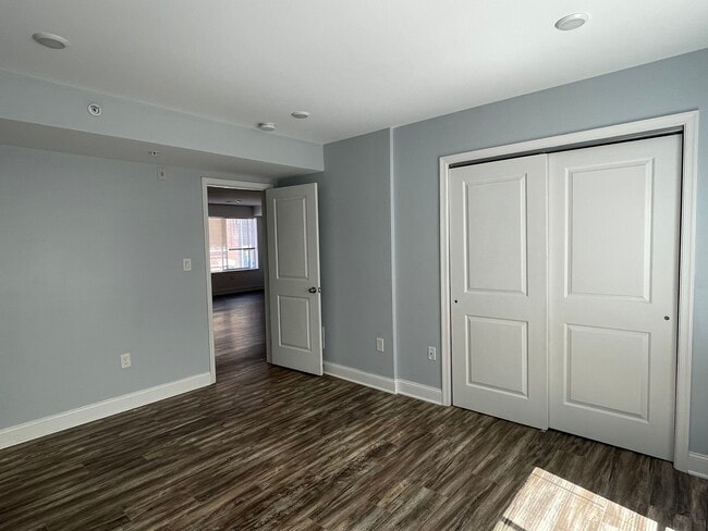 Photo - 1257 N Newkirk St