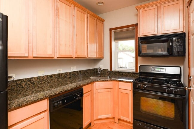 Photo - 3248 N Clifton Ave Unit M07H