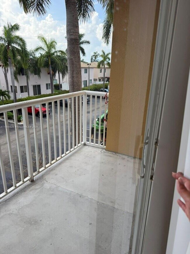 Photo - 1450 SE 3rd Ave Unit 307