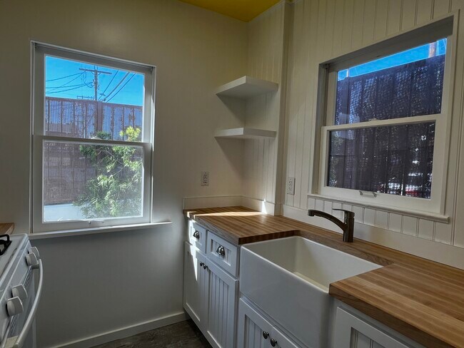 1413 Abbot Kinney Blvd Unit 1413.5
