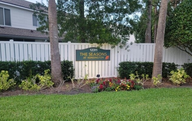 Building Photo - 12311 Kensington Lakes Dr Unit 206 Rental