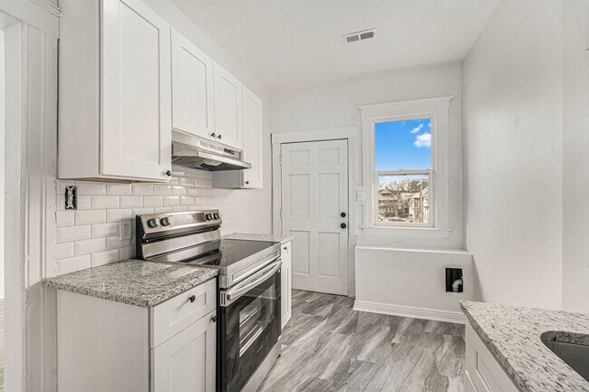 Photo - Charming Haven: Dunedin's Six-Family Gem House