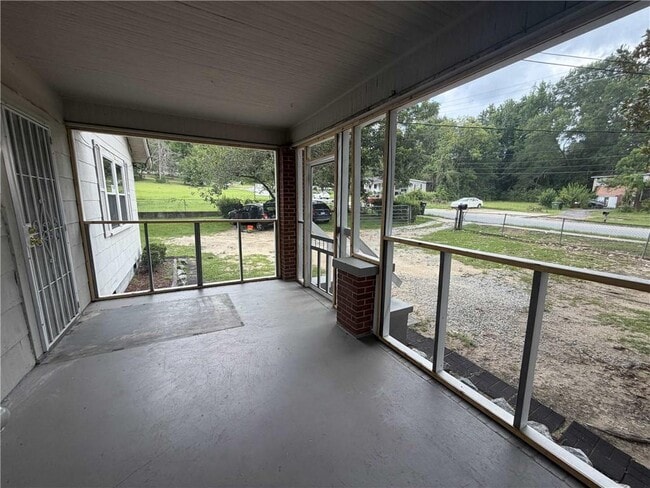 Photo - 2353 Shelby St