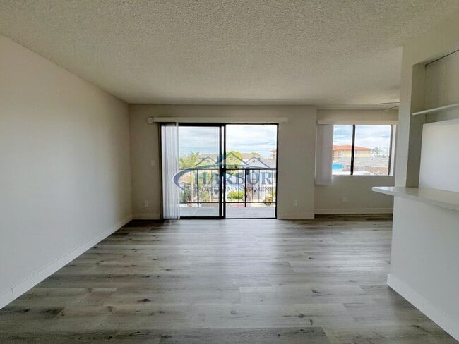 Photo - 2315 S Grand Ave Unit 8