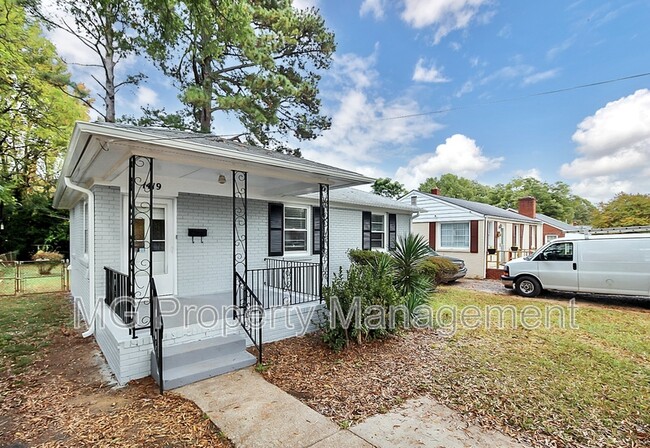 Photo - 1419 Herrin Ave