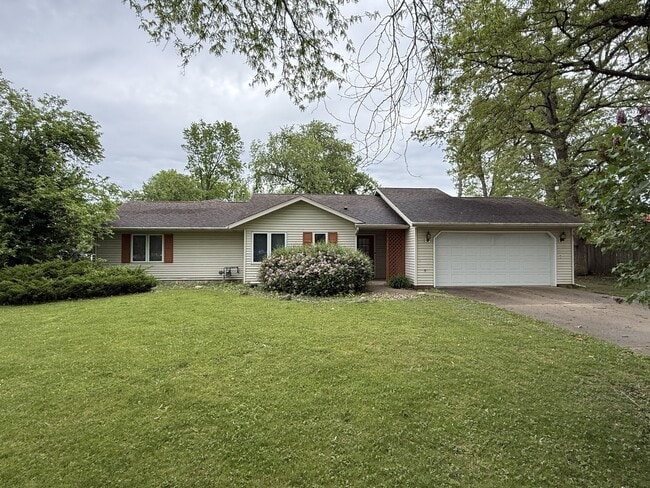 Building Photo - 4604 Dale Rd