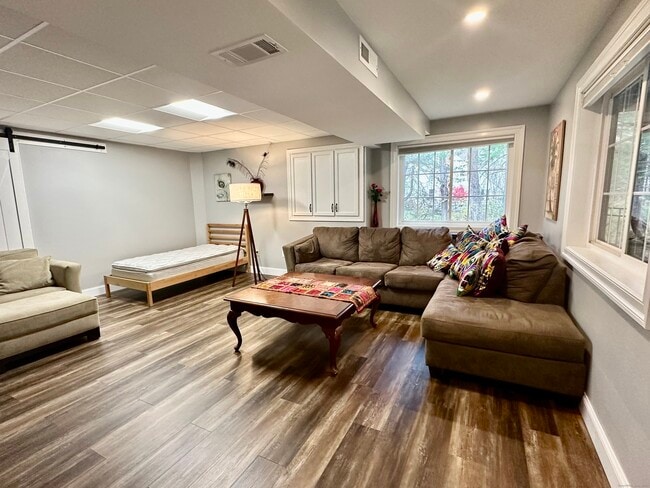 Photo - 19 Talcott Mountain Rd