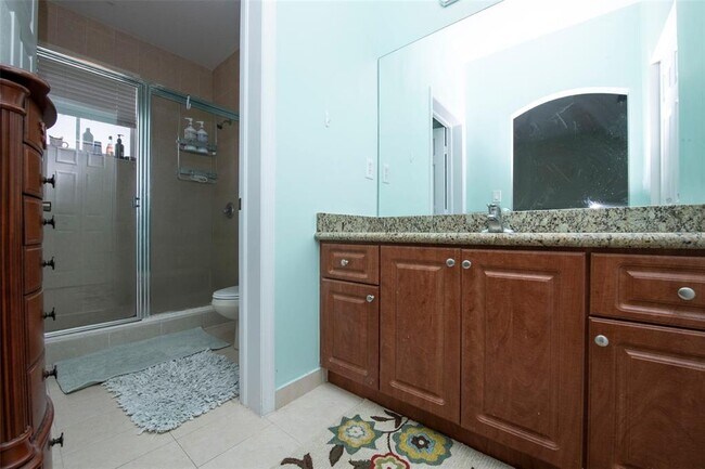Photo - 814 SW 143rd Ter Unit 208