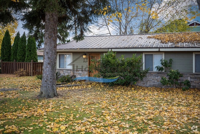 Building Photo - Beautiful 2 bedroom 1 bath Duplex in Hayden! Rental