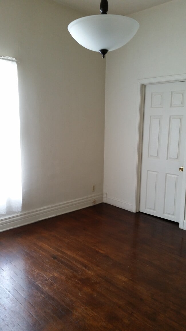 dining room - 102 S F St Unit 102