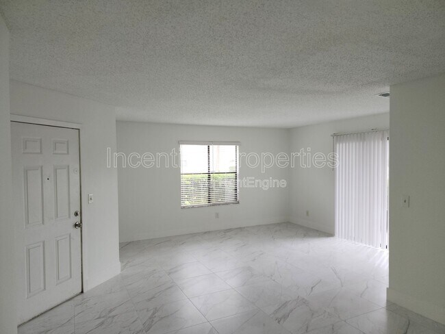 Photo - 2260 Cascades Blvd Unit 107