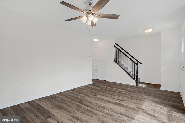 Photo - 5 H St Casa Adosada