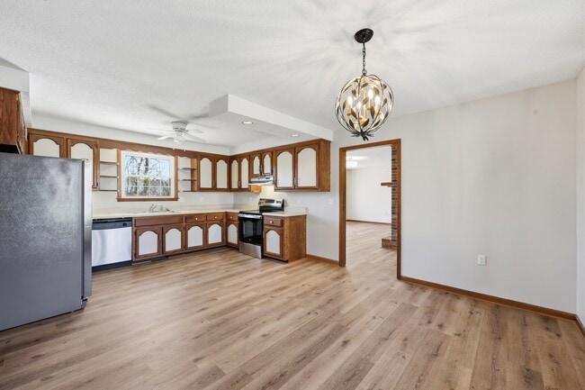 Photo - 1325 Sun Valley Rd