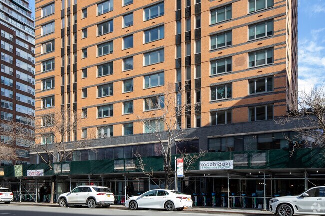 Photo - 200 E 62nd St