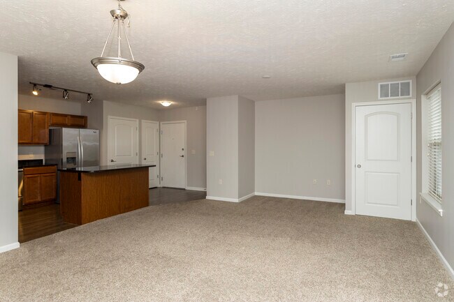 1BR, 1BA - 909SF