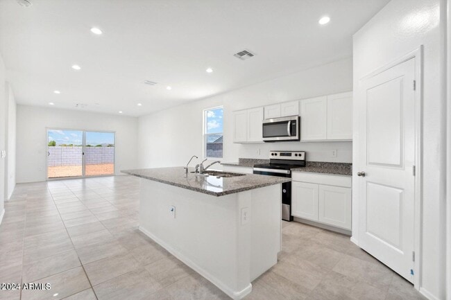 Photo - 38220 W Cannataro Ln