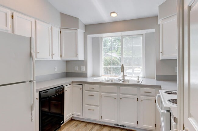 Photo - 7838 W Prince St