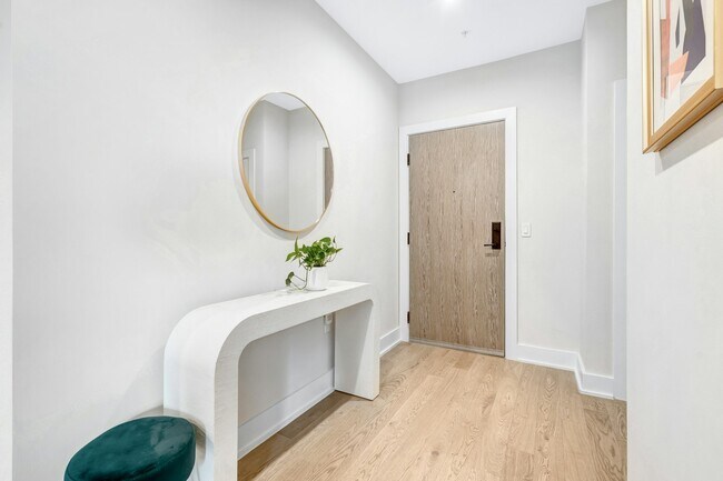 Photo - 701 Swann Ave Unit 406