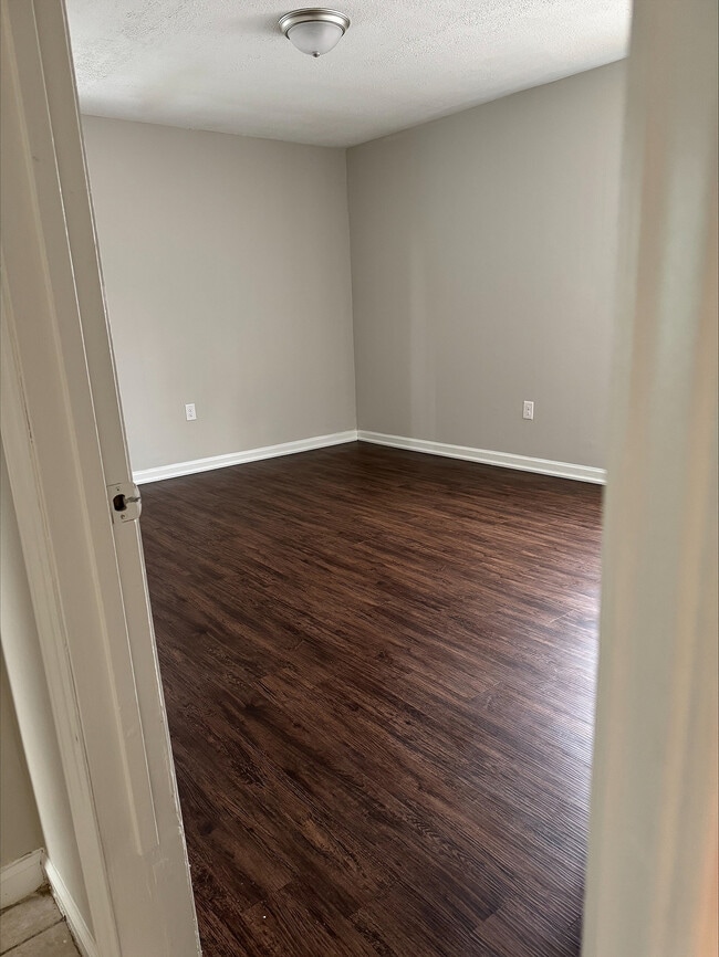 Photo - Hampton Avenue Apartments
