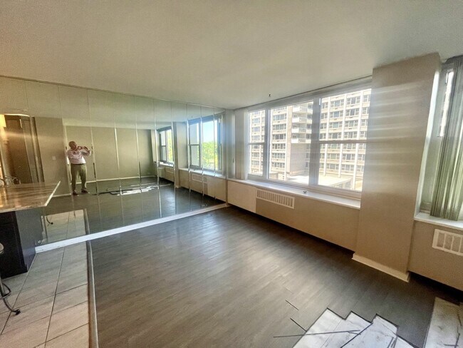 Photo - 4250 N Marine Dr Unit 505