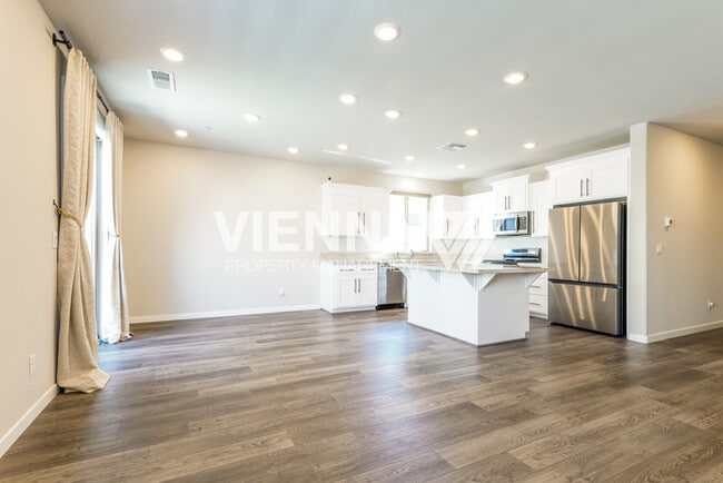 Photo - 4120 Gossamer St