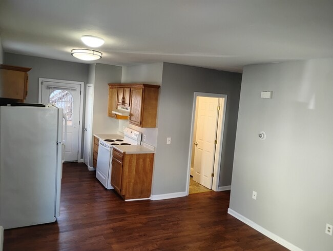 Living - 41 Perley St