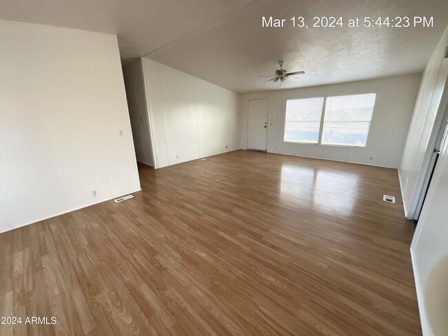 Photo - 22548 W Skinner Rd