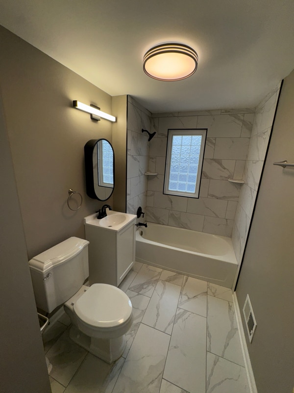 Photo - 2116 S 49th Ave