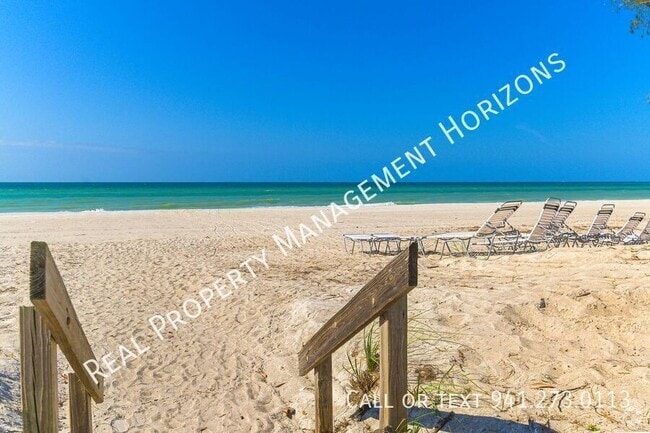 Building Photo - 5135 Gulf of Mexico Dr Rental