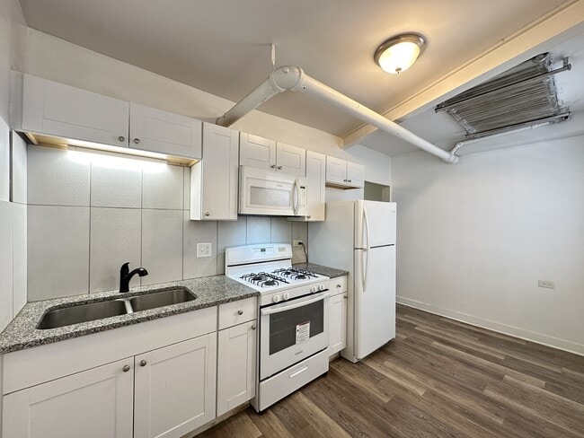 Photo - 4824 W Addison St Unit RG