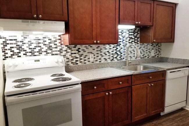 Photo - Terraces At Metairie