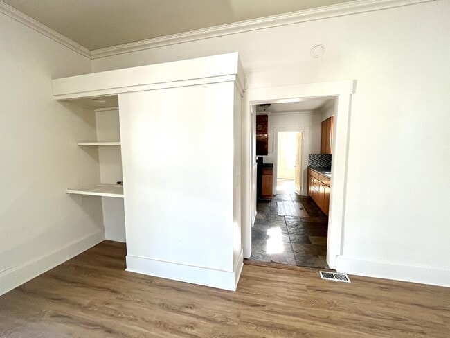 Photo - 1024 8th Ave N