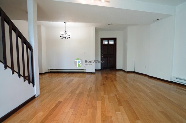 Photo - 89 Sheridan St