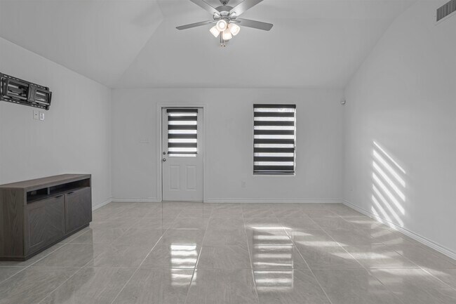 Photo - 5428 Encanto Dr