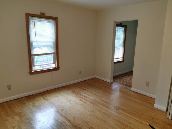 Dormitorio con espacio adicional para oficina - 2819 11th Ave S Unidad 2819 11th Upper