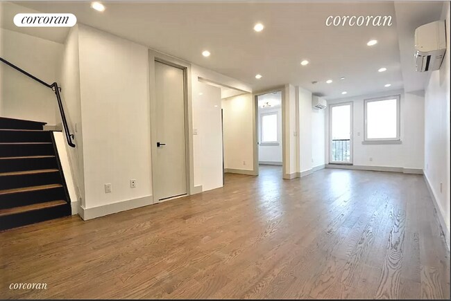 Photo - 896 New York Ave