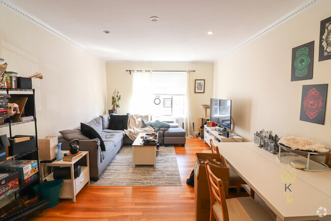 Building Photo - 93 Strathmore Rd Unit 3 Rental