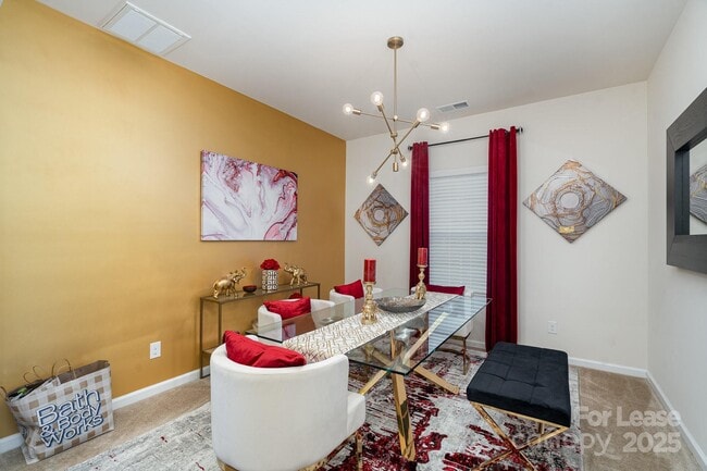 Photo - 3531 Ettrick Pl