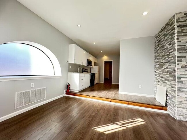 Building Photo - 1650 S Camac St Unit 1F