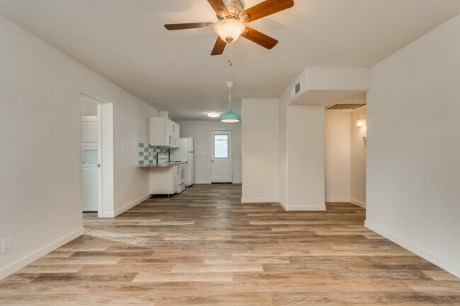 Photo - 1245 W 4th St Unit 2