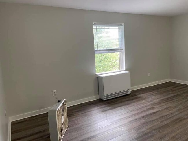 45 W Main St