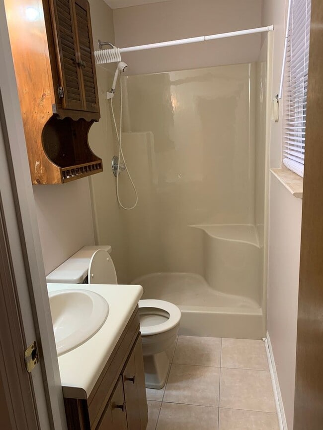 Photo - 159 Durkee Rd NE