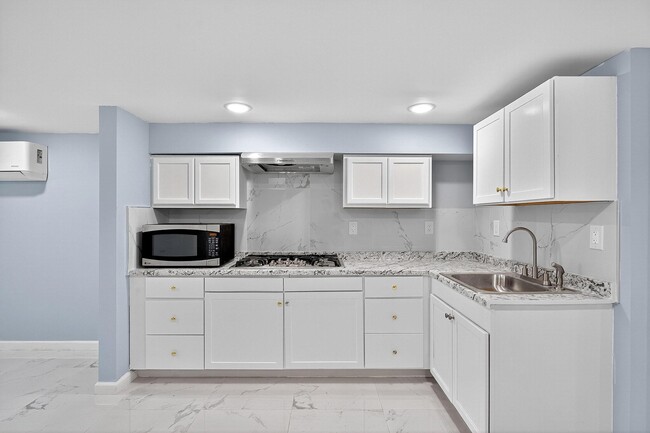 Photo - 43 Sycamore Rd Unit 1